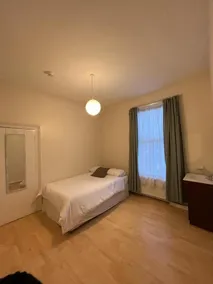 Bruce Rooms - Camera