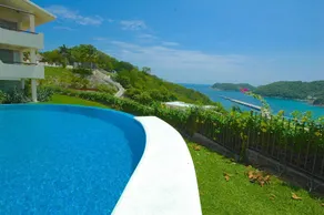 3099 - Cruz Del Mar M202 - Pool