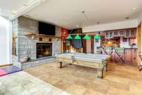Shirley Vacation Rental W/ Shared Indoor Pool - Innenbereich
