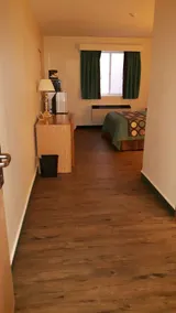 Super 8 by Wyndham Moose Jaw SK - Chambre