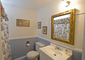 Anne's White Columns Inn - Bathroom