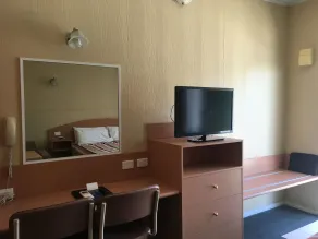 Parkville Motel - Room