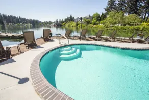 Lakeshore Inn - Piscine