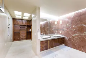Fully Staffed, Beach frontage Luxury Villa - Bagno