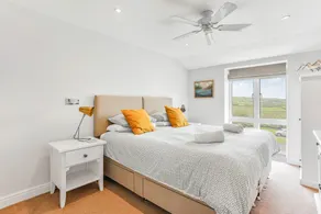 6 Ocean's Edge - Interior