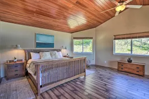 Waterfront Clearlake Retreat w/ Dock & Kayaks - Innenbereich