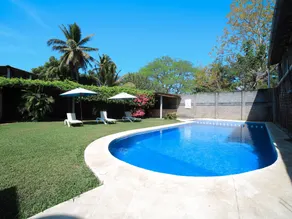 BM Zihua Casa de Huéspedes - Piscina