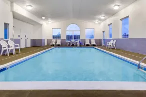 Microtel Inn & Suites by Wyndham London - Piscine