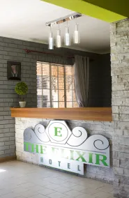 The Elixir Hotel - Recepción