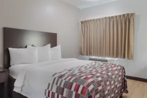 Red Roof Inn San Antonio - Seaworld Northwest - Room