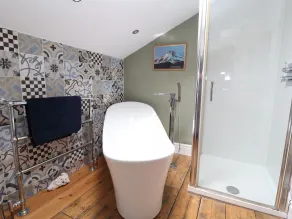 2 Ashby Place - Bathroom