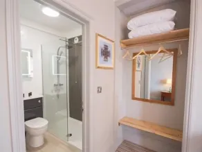 The Wayfarer - Baño