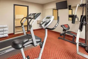 Baymont by Wyndham Cedar Rapids - Salle de remise en forme