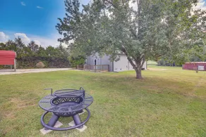 7 Mi to Barren River Lake: Quiet Getaway w/ Yard! - Interior