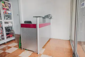 RedDoorz Syariah near Stadion Maulana Yusuf - Réception