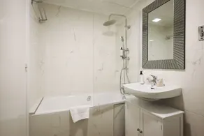 Hôtel des Congrès et Festivals - Salle de bain