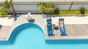 Daksh Eden Greenz -A Luxury Resort  - Piscine