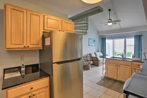 Resort-Style Condo with Lake-View Balcony! - Innvendig