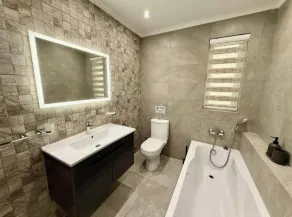 Calypso Grand Oasis Xaghra, 3-br luxury Apartment - Bathroom