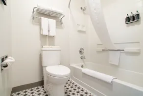Oxford Suites Chico - Salle de bain