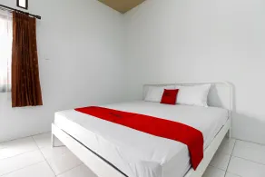 RedDoorz @ Jagakarsa 2 - Zimmer