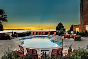 Courtyard by Marriott Riverfront New Bern - Piscine