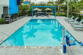 Tru By Hilton Miramar - Pool