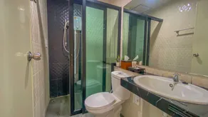 Plearnwan Deluxe Mansion - Bathroom