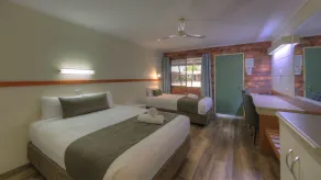 Billabong Lodge Motel - Room