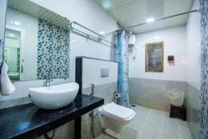 Flora Ecostay Resort and Spa Lonavala - Bathroom