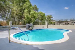 Days Inn by Wyndham Banning Casino/Outlet Mall - Piscine