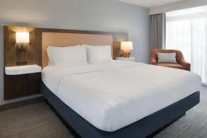 Hampton Inn & Suites Myrtle Beach/Oceanfront - Room