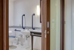 Hampton by Hilton York - Bathroom