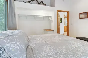 Serene Yellville Retreat w/ Hot Tub on 85 Acres - Interiör