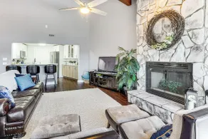 Lakeview Retreat Near Margaritaville - Interior