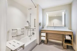 Home2 Suites By Hilton Madison East - Salle de bain