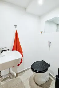 Funky Flat - Bathroom