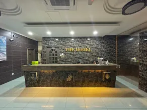 The Hotel - Réception