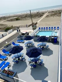 Acacia Beachfront Resort - Pool