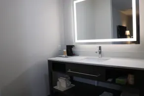 Econo Lodge Inn & Suites Southeast - Salle de bain