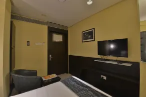 Hotel The Golden Oak Central by Citrus Prime - Room