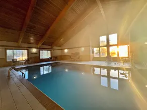 Quality Inn & Suites Alexandria - Piscine