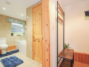 Treview - Bathroom