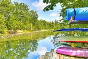 Hot Tub & Barrel Sauna: Lakefront Innsbrook Chalet - Innvendig