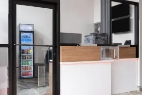 Ramada by Wyndham Brooklyn Near Flatbush - Lobby
