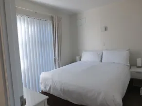 Le Chalet Waiheke Apartments - Chambre
