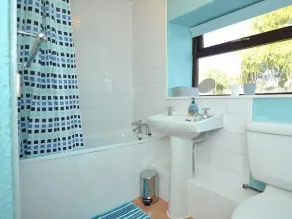 Sylvie's Country Cottage - Badezimmer
