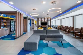 Microtel Inn & Suites by Wyndham Hot Springs - Hall