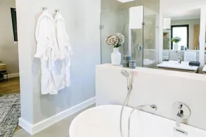 30 on Whites Guesthouse - Badezimmer