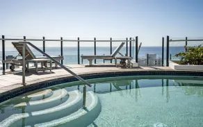 The Wave - QStay - Pool